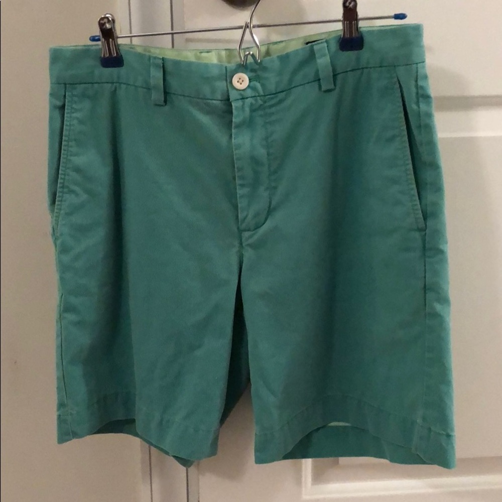 Vineyard Vines shorts
